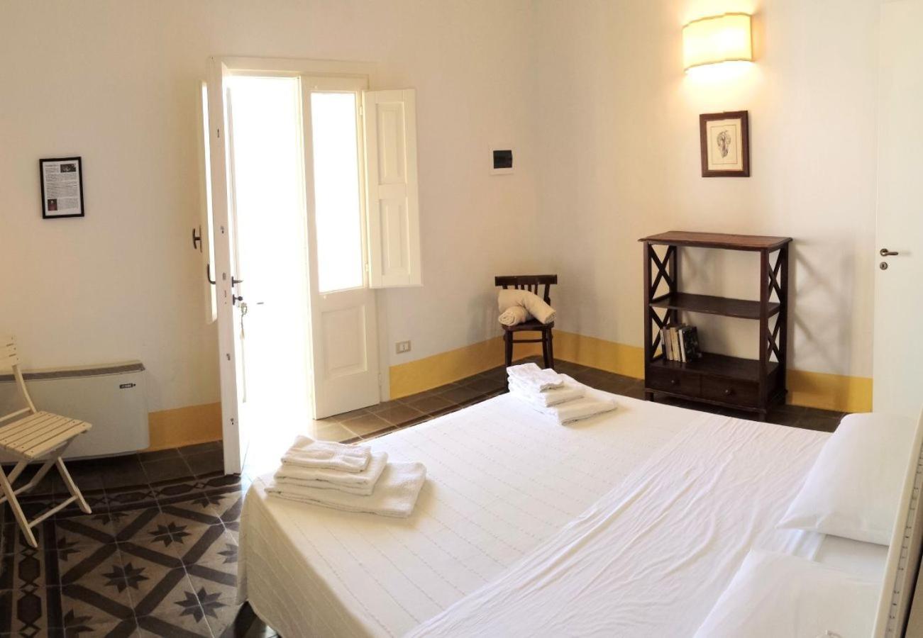 Hotel Palazzo Guglielmo Vignacastrisi Habitación foto